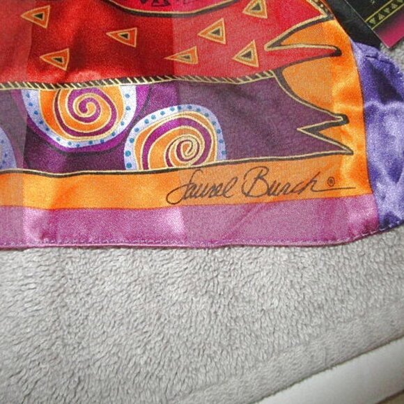 Vtg Laurel Burch Silk Scarf Fantastic Felines Rainbow Cat Kitty Art To Wear NWT - Picture 5 of 11